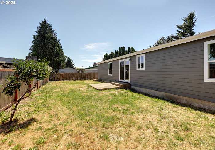 photo 12: 1526 GRANITE ST, Woodburn OR 97071