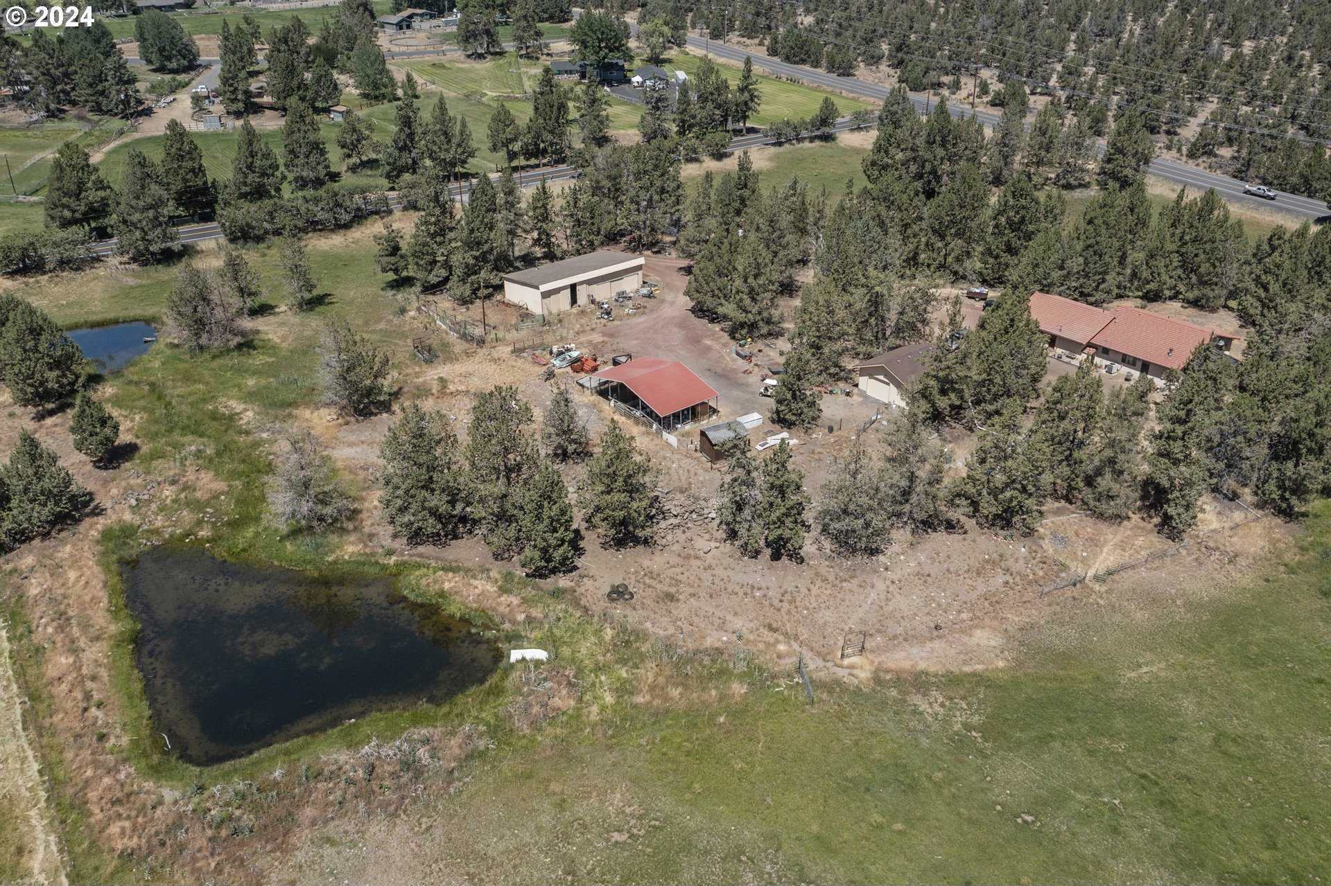 photo 2: 62370 BYRAM RD, Bend OR 97701