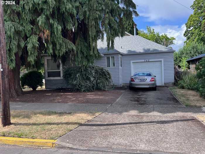 photo 1: 1325 SW WESTERN BLVD, Corvallis OR 97333