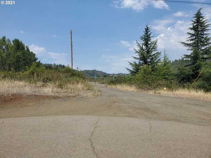 photo 1: 436 QUARRY RD, Roseburg OR 97470