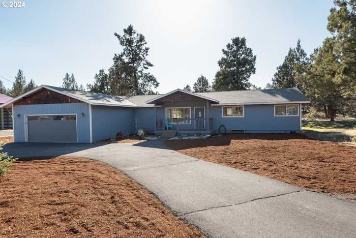 photo 1: 64215 HUNNELL RD, Bend OR 97703