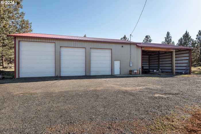 photo 33: 64215 HUNNELL RD, Bend OR 97703