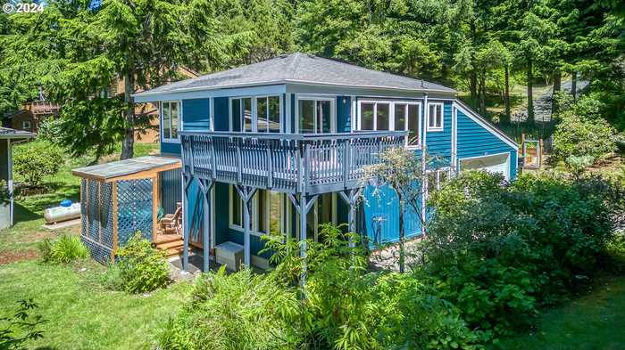 photo 1: 2614 NE HEMLOCK DR, Yachats OR 97498