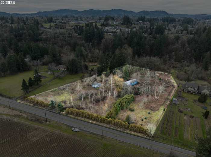 photo 1: 2505 SE TROUTDALE RD, Troutdale OR 97060