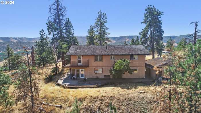 photo 2: 5656 CHERRY HEIGHTS RD, The Dalles OR 97058