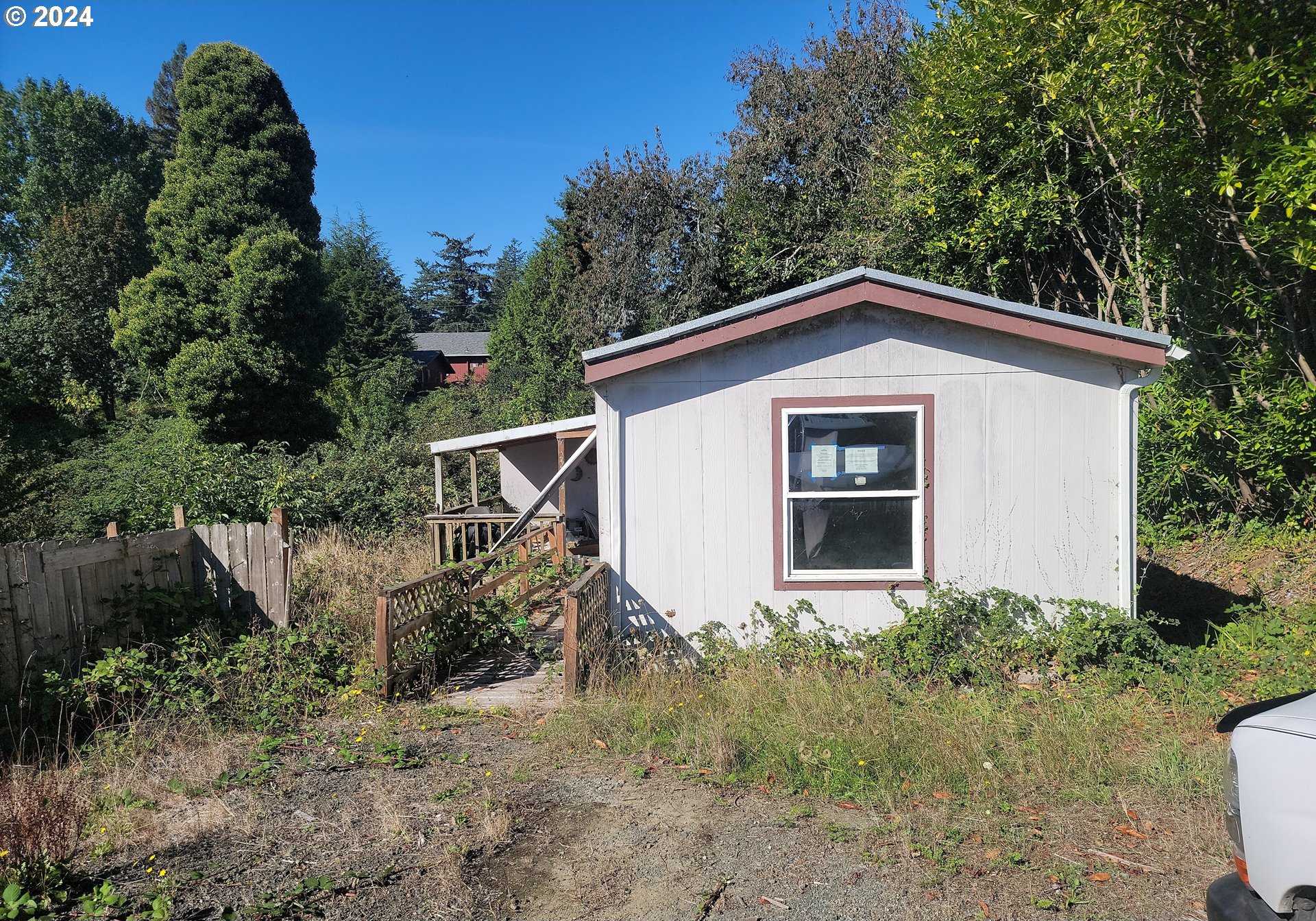 photo 1: 93730 BAY PARK LN, Coos Bay OR 97420