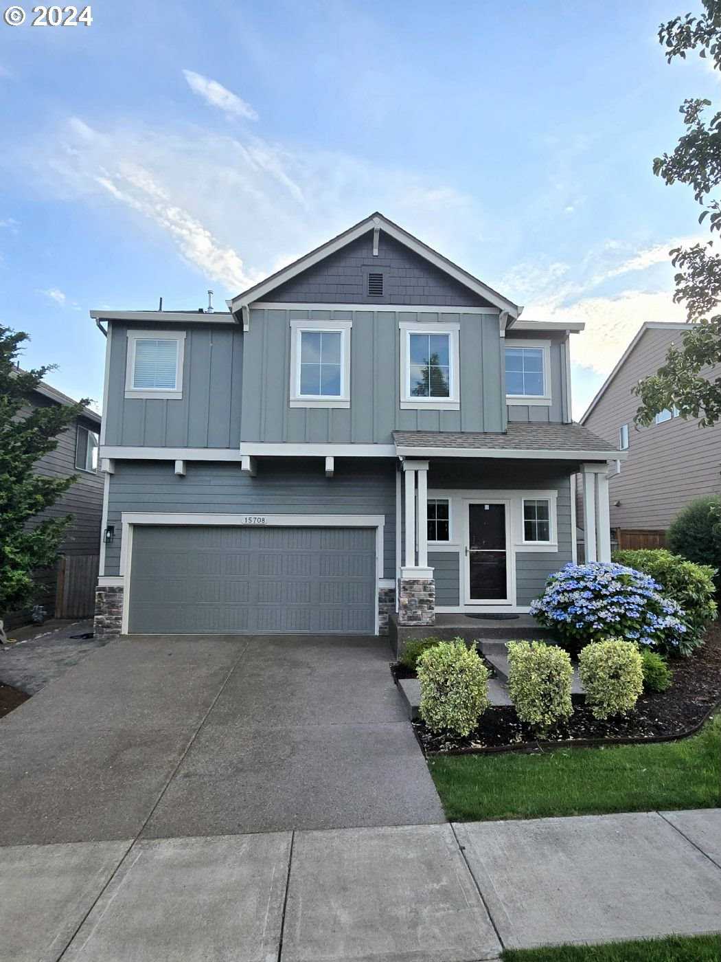 photo 1: 15708 SE KESTREL DR, Clackamas OR 97015