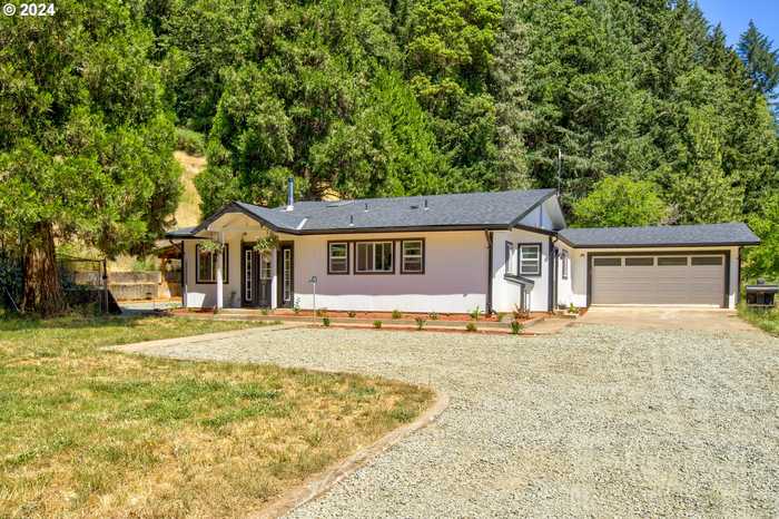 photo 1: 5881 AZALEA-GLEN RD, Glendale OR 97442