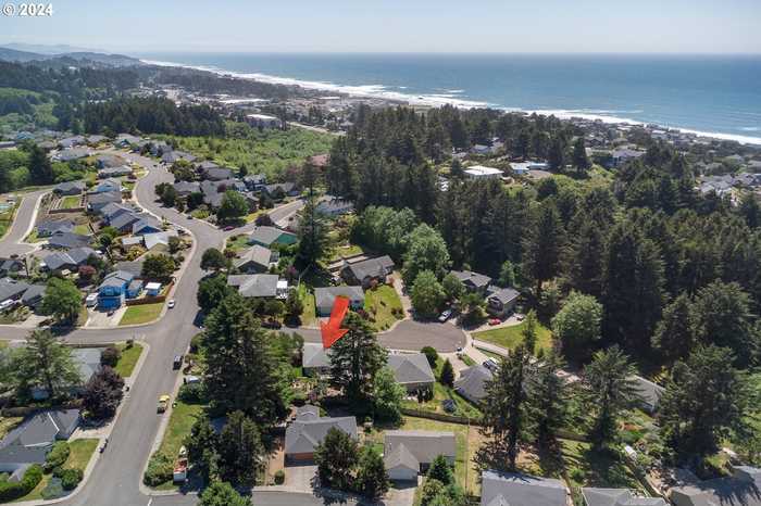 photo 34: 2477 NE 55TH CT, Lincoln City OR 97367