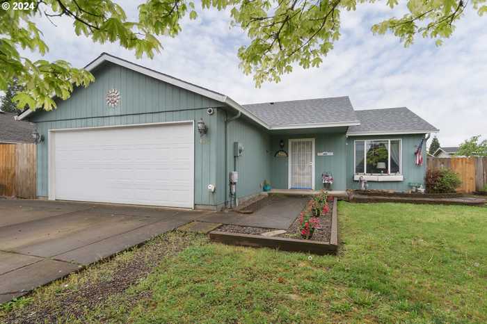 photo 2: 426 S 42ND PL, Springfield OR 97478