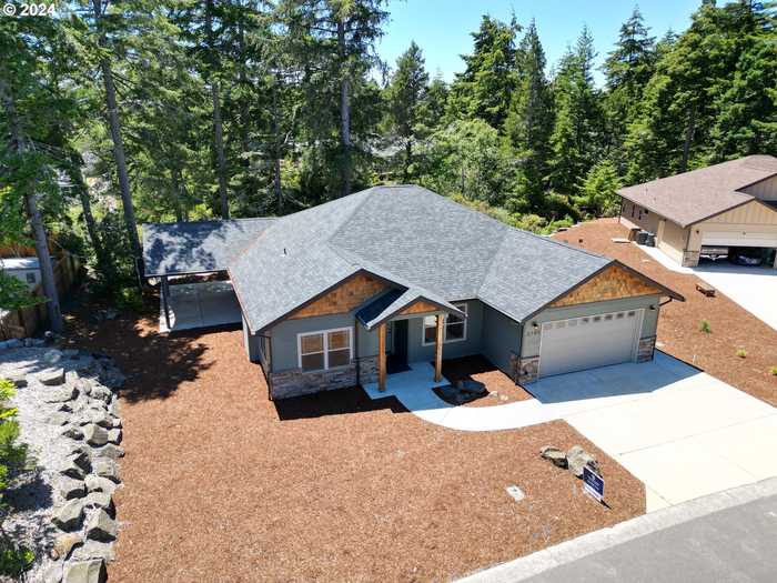 photo 1: 2105 WILLOW LOOP, Florence OR 97439