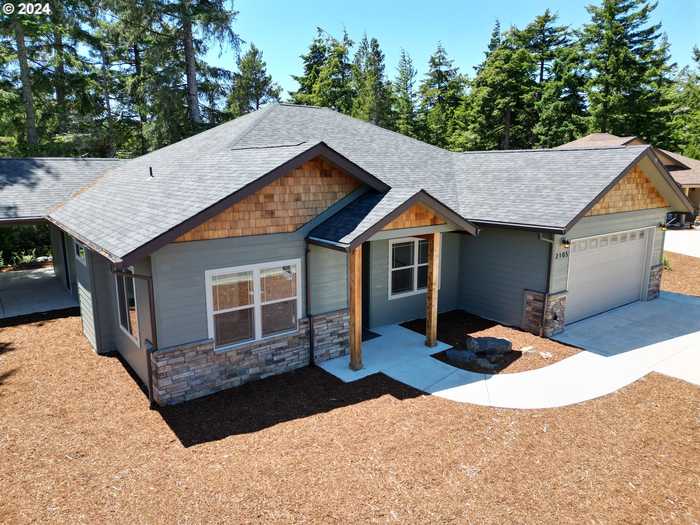 photo 2: 2105 WILLOW LOOP, Florence OR 97439