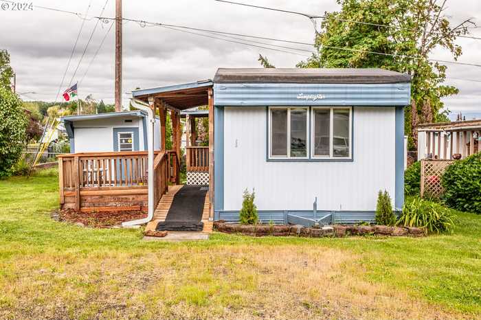 photo 1: 142 SHIRLEY ST Unit 1, Molalla OR 97038