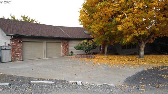 photo 2: 29843 ROYCE LN, Hermiston OR 97838