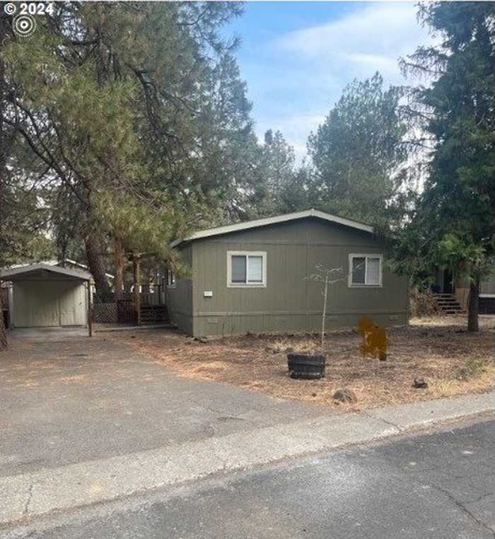 photo 1: 19920 GRANITE ST Unit 211, Bend OR 97702