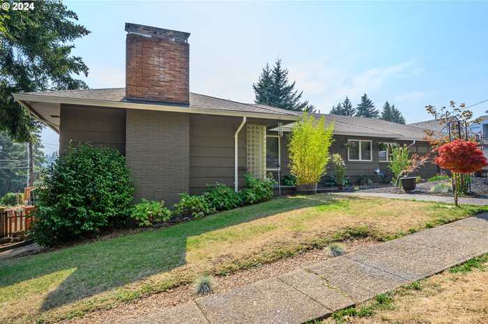 photo 2: 217 SW OAK ST, Willamina OR 97396