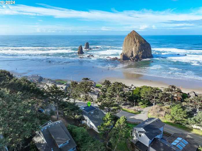 photo 2: 1764 VIEW POINT TER, Cannon Beach OR 97110