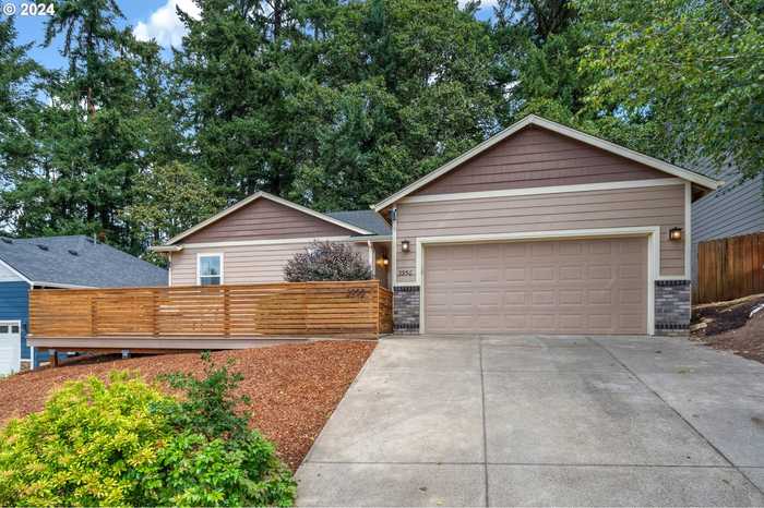 photo 1: 3950 JESSLYN CT SE, Salem OR 97302