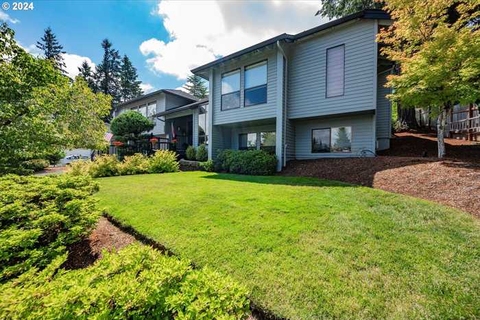 photo 2: 2673 CARRIAGE WAY, West Linn OR 97068