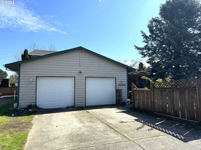 photo 1: 3830 NE RENE AVE, Gresham OR 97030