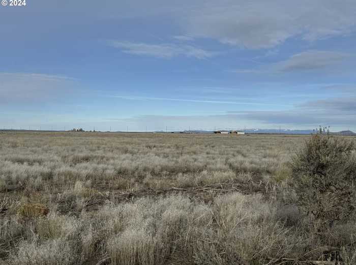 photo 1: Twighlight RD Unit TL~4000, Christmas Valley OR 97641