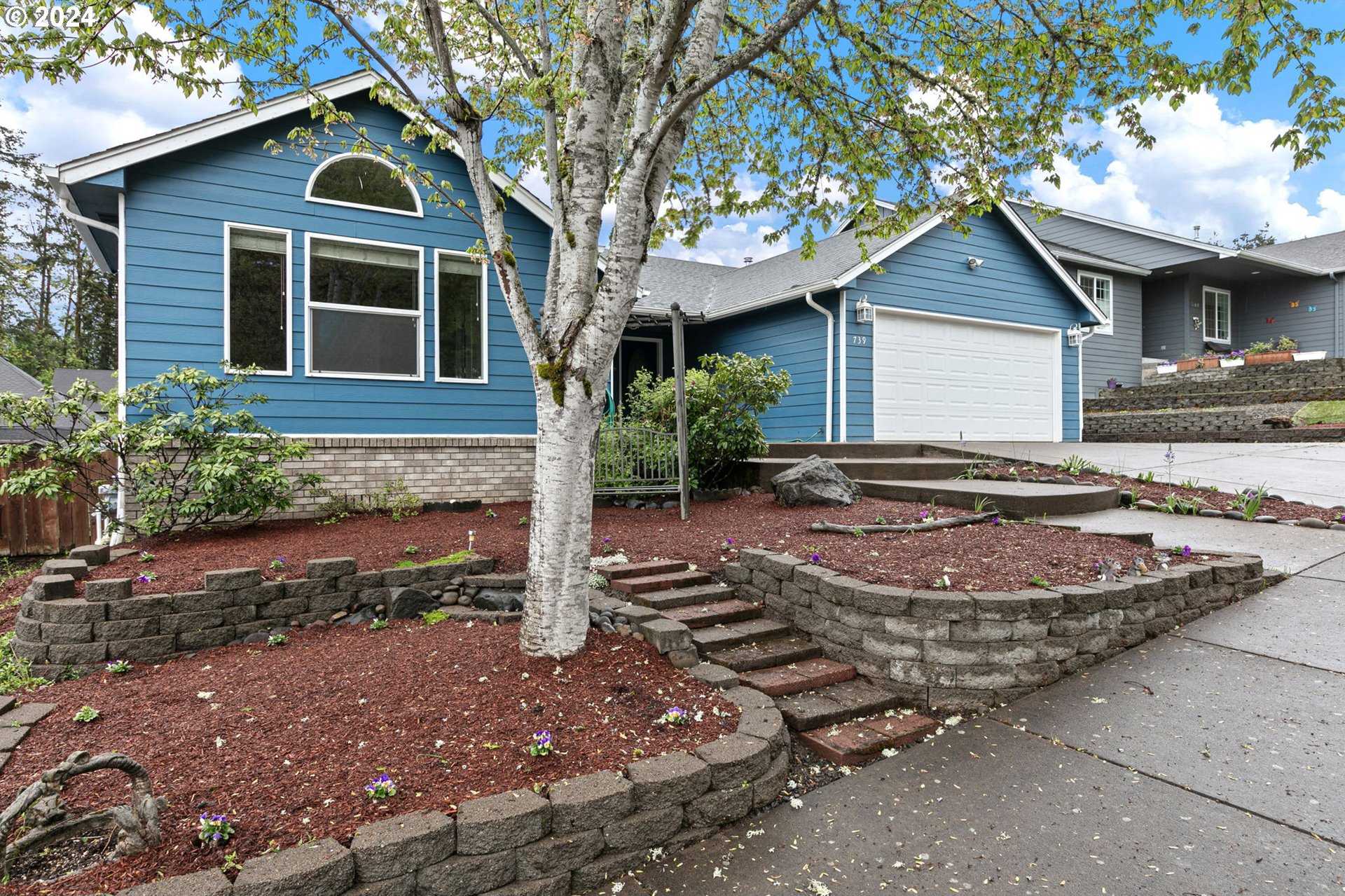 photo 2: 739 S 47TH PL, Springfield OR 97478