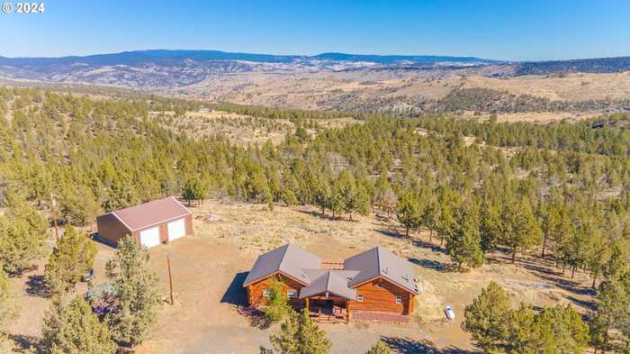 photo 1: 19554 SE OSPREY RD, Prineville OR 97754