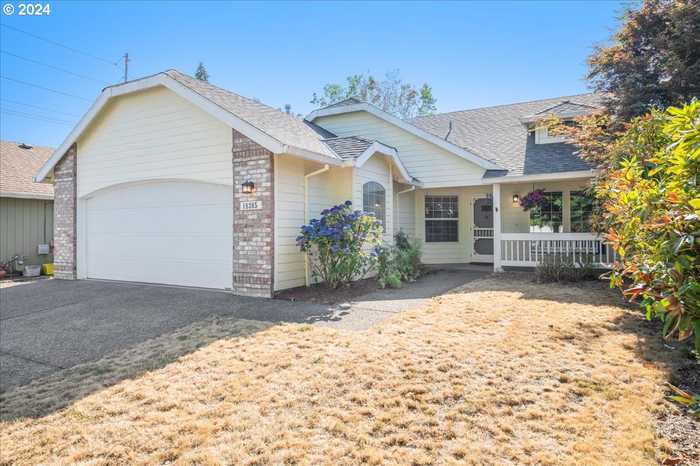 photo 2: 18385 SW 133RD TER, Tualatin OR 97062