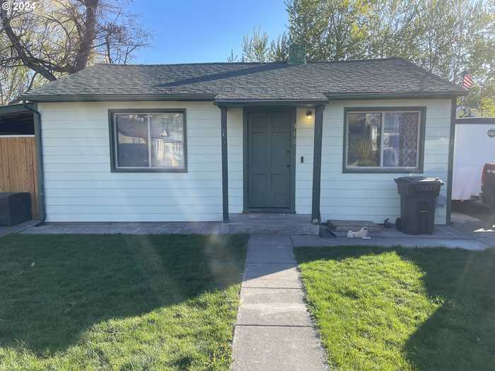 photo 1: 310 W UNION AVE, Heppner OR 97836