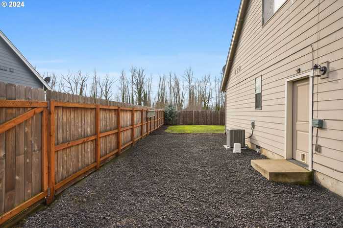 photo 40: 309 CASTLEBROOK CT, Silverton OR 97381