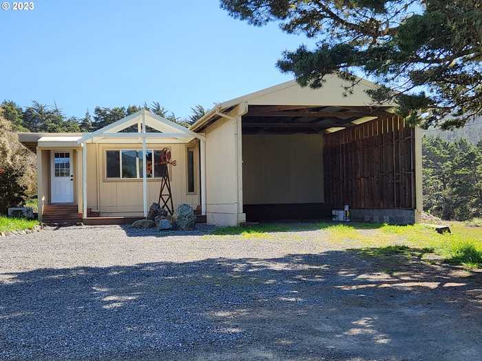 photo 2: 24190 CARPENTERVILLE RD, Gold Beach OR 97444