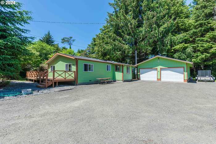 photo 1: 91075 CAPE ARAGO HWY, Coos Bay OR 97420