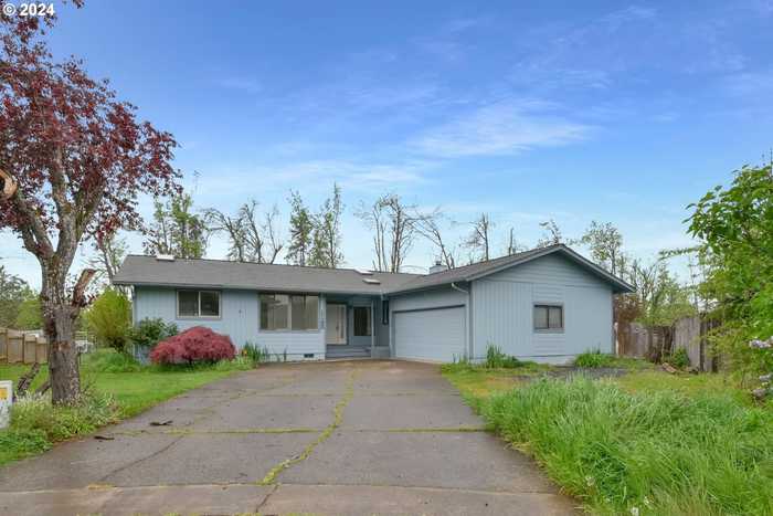 photo 1: 1193 CEDAR PL, Creswell OR 97426