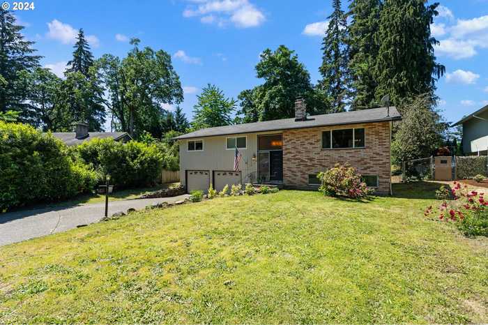 photo 2: 17113 SE JADE CT, Milwaukie OR 97267