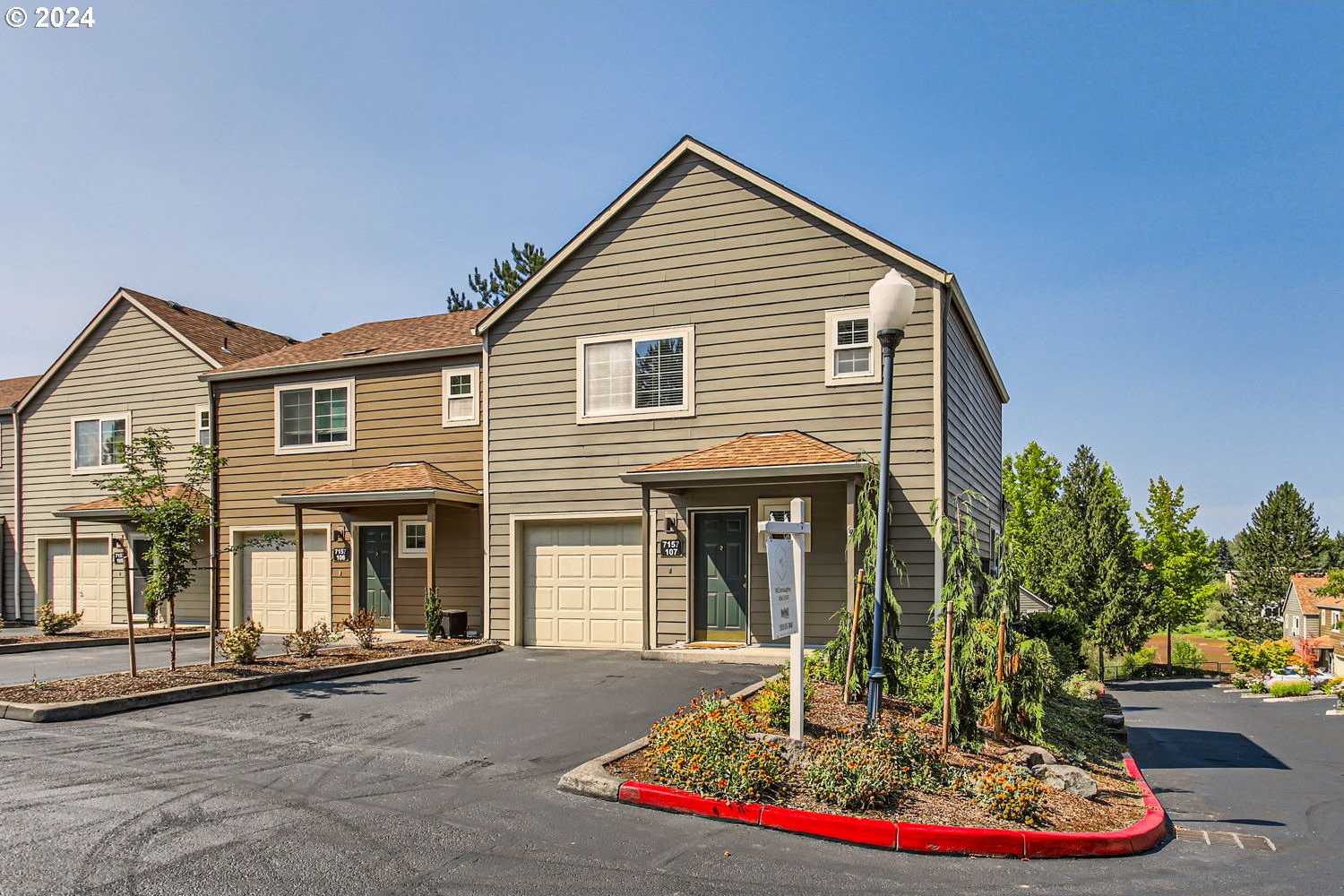 photo 1: 7157 SW SAGERT ST Unit 107, Tualatin OR 97062