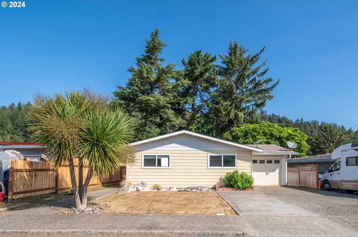 photo 1: 1745 GREENWOOD AVE, Reedsport OR 97467