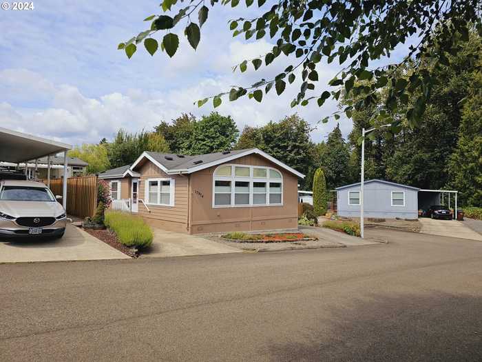 photo 1: 17974 S GRANT DR, Oregon City OR 97045