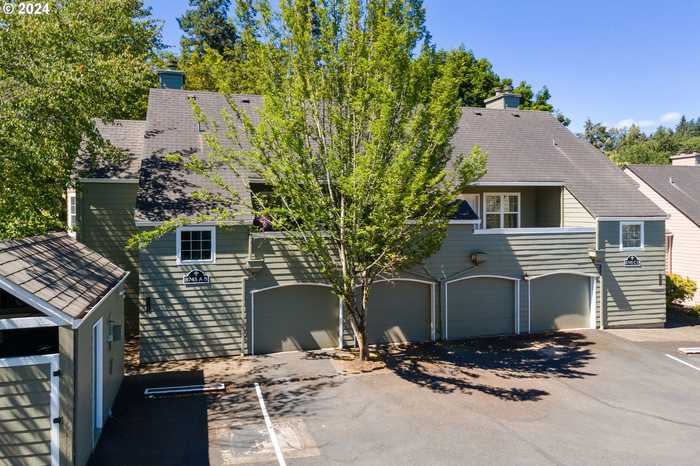 photo 1: 8745 SW CURRY DR Unit B, Wilsonville OR 97070