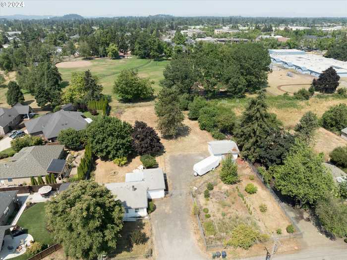 photo 44: 2386 CLEAR VUE LN, Springfield OR 97477