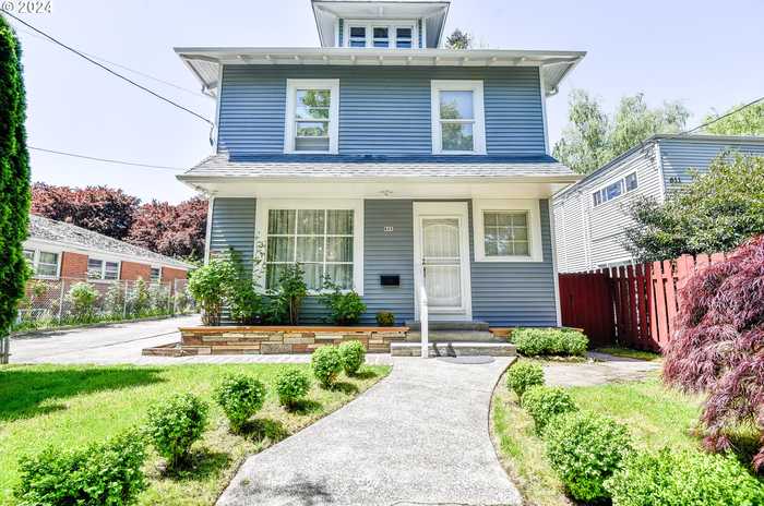 photo 1: 623 SE 27TH AVE, Portland OR 97214