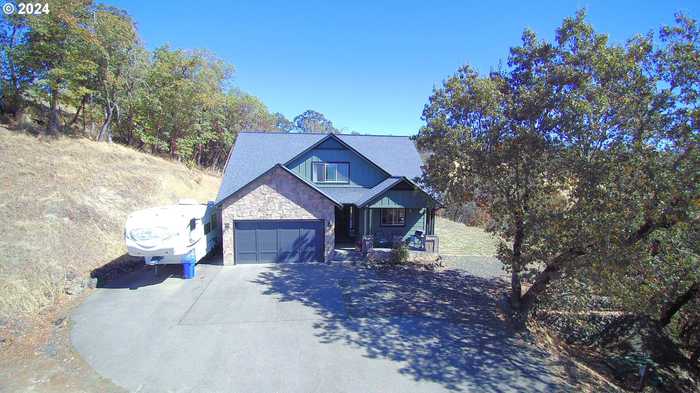 photo 1: 485 HAGLE LN, Roseburg OR 97470