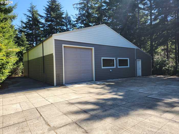 photo 2: 4 VISTA DR, Port Orford OR 97465