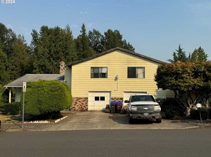 photo 1: 96 NE OLVERA CT, Gresham OR 97030