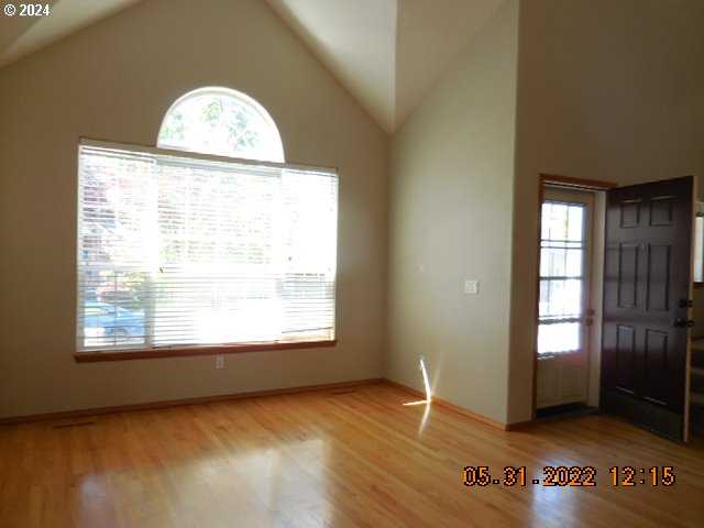 photo 2: 15377 SE THORNBRIDGE DR, Clackamas OR 97015