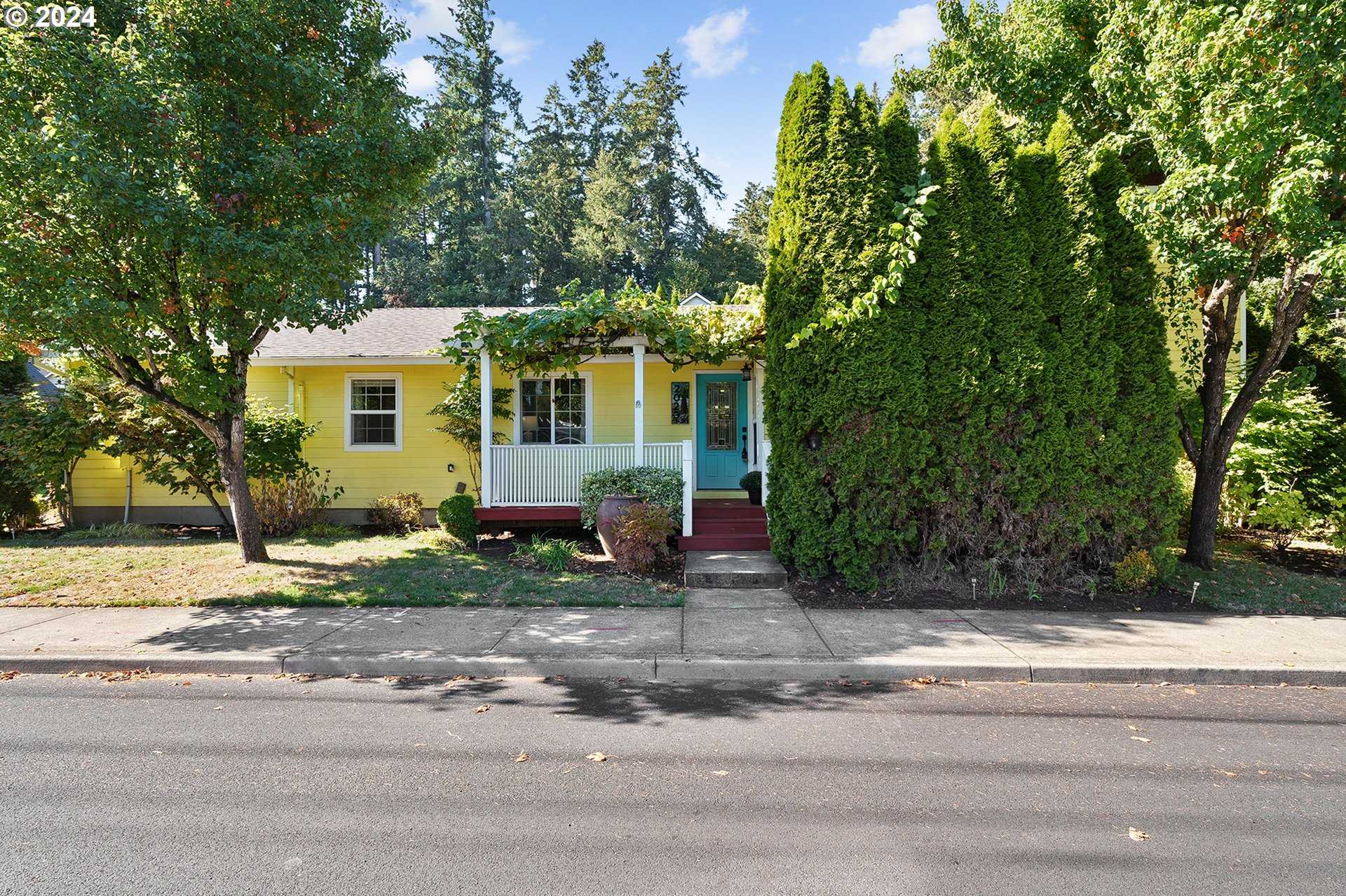 photo 1: 2023 N REDWOOD ST, Canby OR 97013