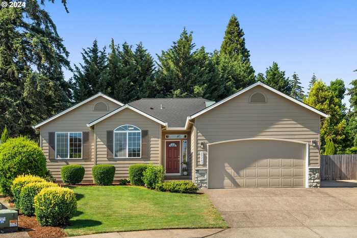 photo 1: 20263 CANTERWOOD CT, Oregon City OR 97045