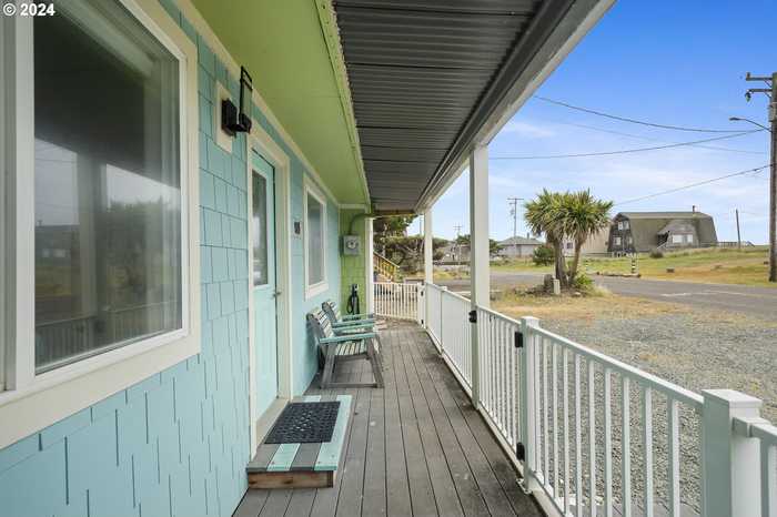 photo 2: 25915 BEACH DR, Rockaway Beach OR 97136