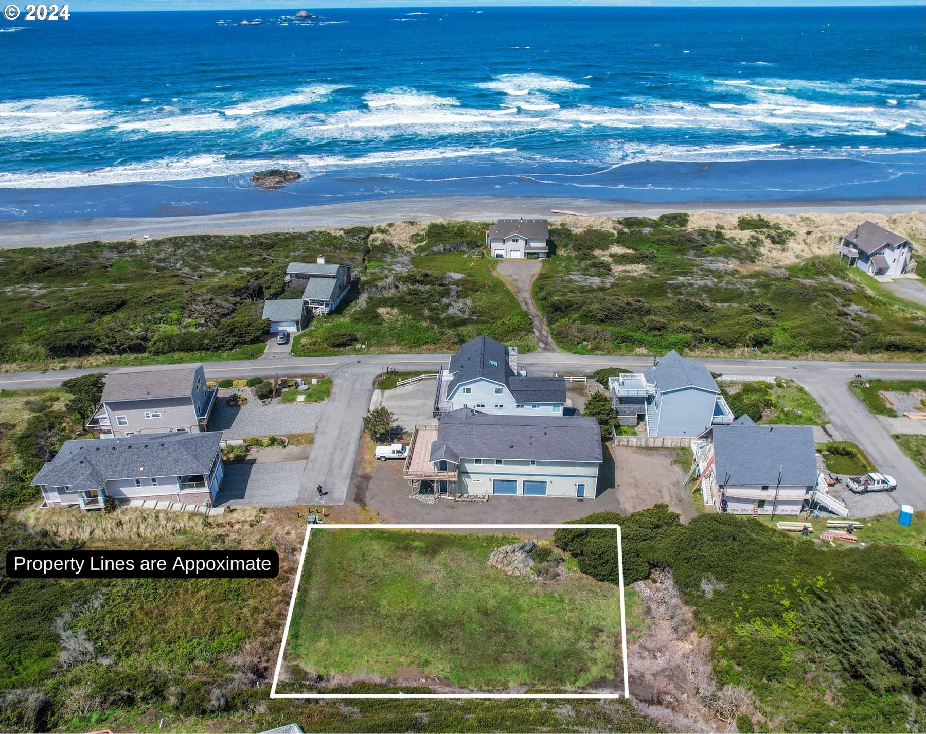 photo 1: Boulder PL, Gold Beach OR 97444