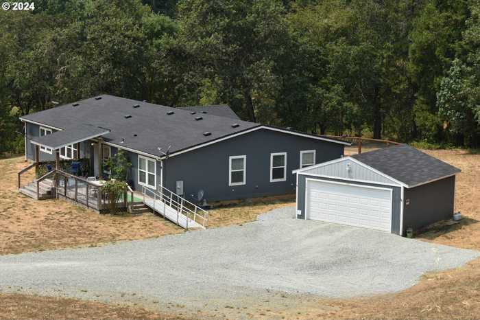 photo 1: 141 SILVER BUTTE RD, Riddle OR 97469