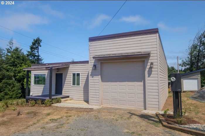 photo 1: 1282 LOMBARD ST, North Bend OR 97459